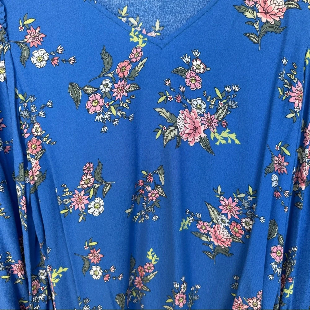 Loft Blue Floral V-Neck Long Sleeve Blouse Size Medium